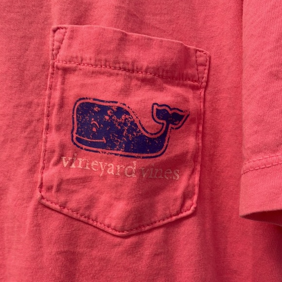 Vineyard vines girls t-sorts in hot pink. - Picture 2 of 3